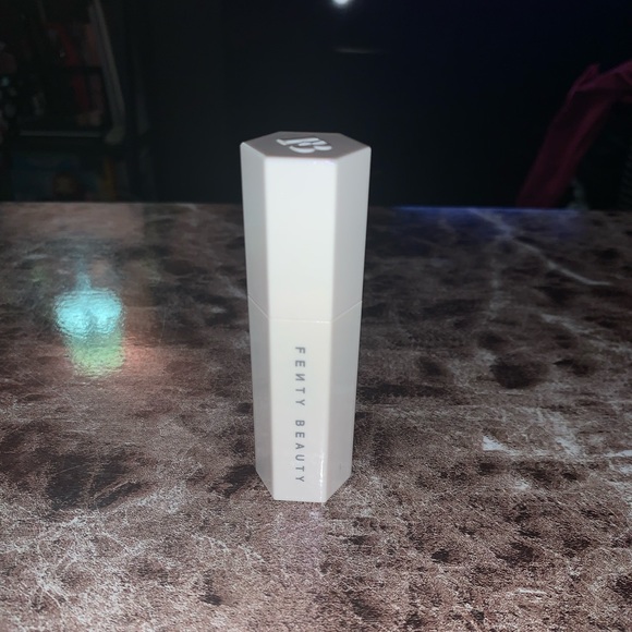 Fenty Portable Contour & Concealer Brush - Picture 3 of 4